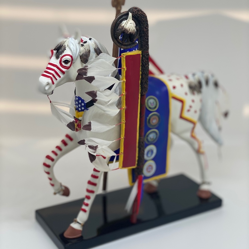 Enesco Trail of Painted Ponies - Trail of Honor